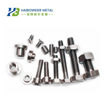 Pritrdilni elementi iz titana in titanovih zlitin